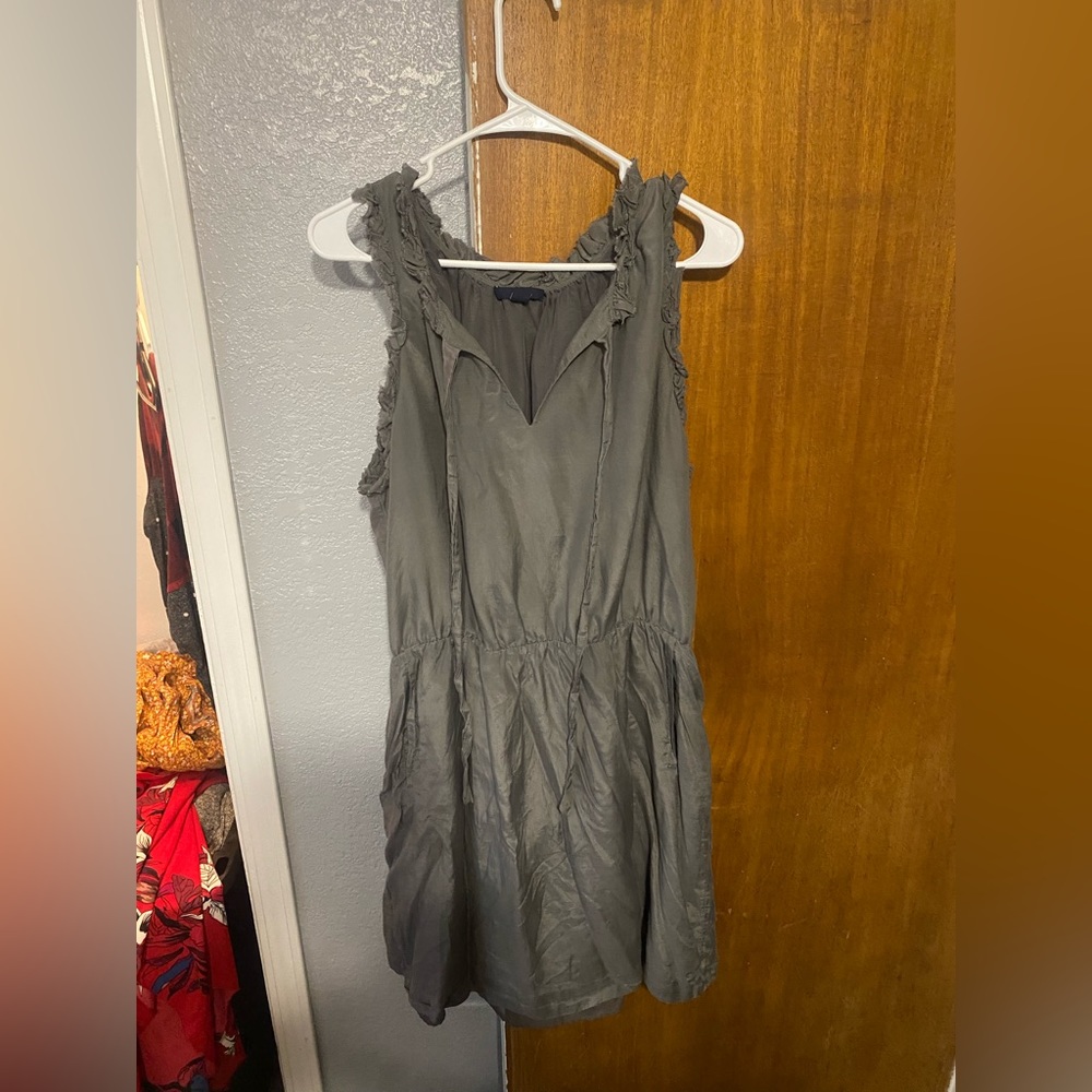 Lightweight short dress with pretty detail